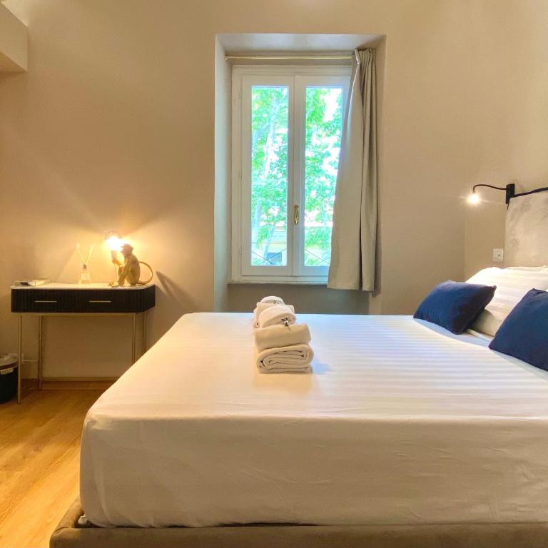Queen of Rome Luxury Rooms - Deluxe Zimmer - 9