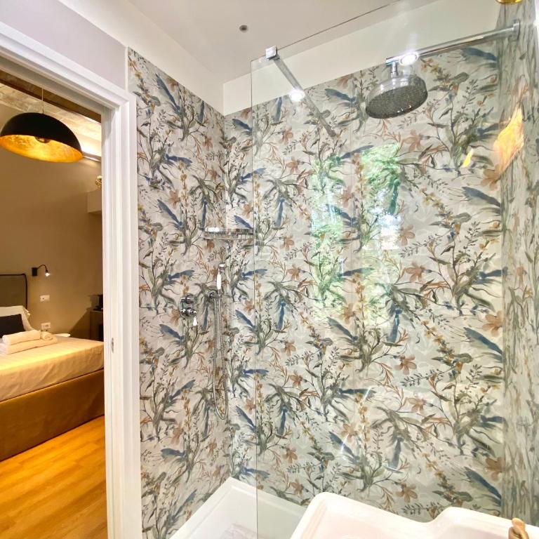 Queen of Rome Luxury Rooms - Deluxe Zimmer - 24