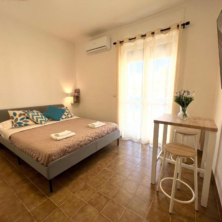 Blue Terrace Guest House - Ampia Camera Matrimoniale - 11