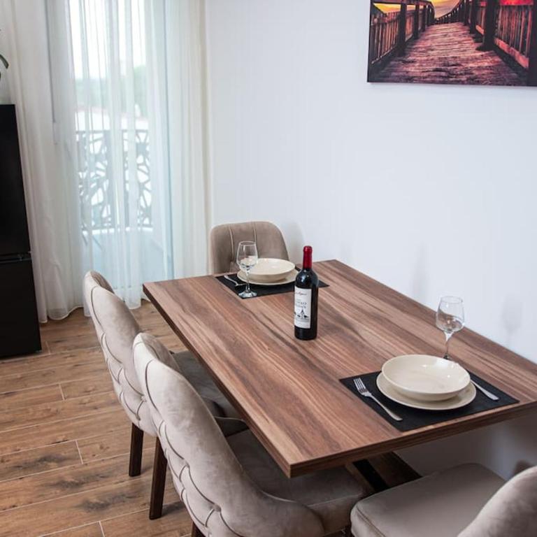 Exclusive 3 Apartment - One-Bedroom Apartment - 5