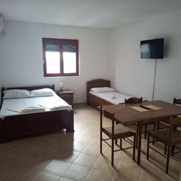 Cheap Montenegro Apartments - Family Room with Sea View - 1