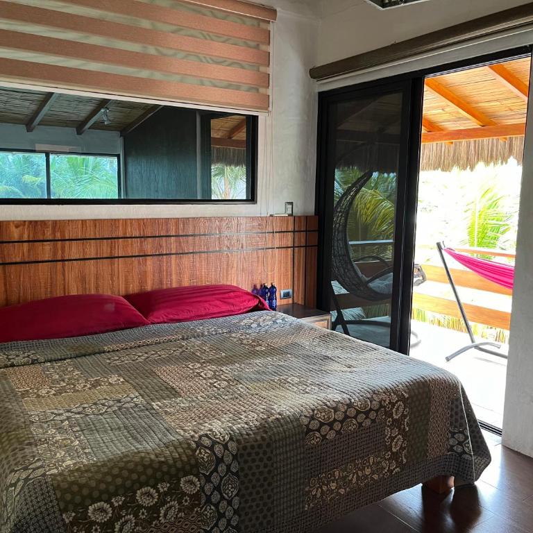 Beach house room for 2 with Balcony and Breakfast - Habitación con cama extragrande y balcón - 3