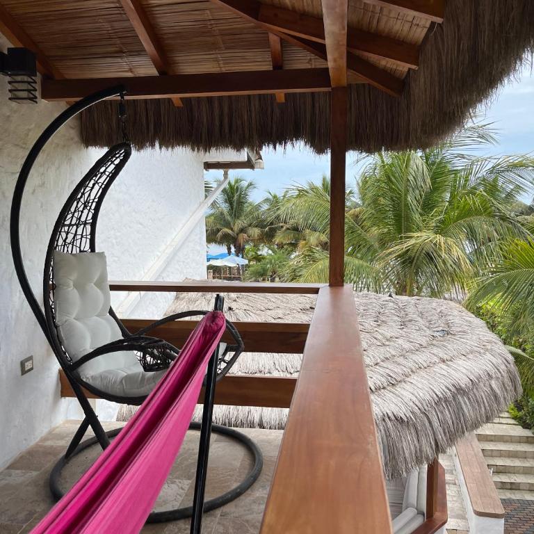 Beach house room for 2 with Balcony and Breakfast - Habitación con cama extragrande y balcón - 5