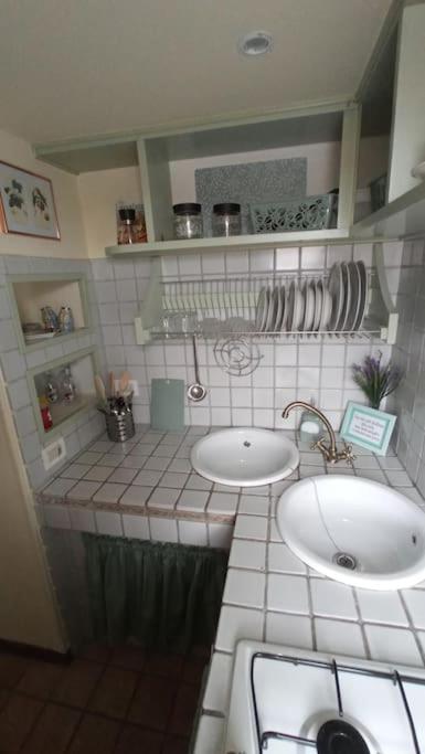 CASA in PIAZZA nel centro storico a due passi dagli imbarchi - Appartamento con 2 Camere da Letto e Balcone - 11