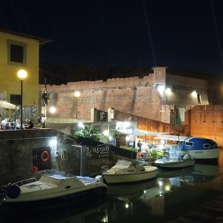 CASA in PIAZZA nel centro storico a due passi dagli imbarchi - Appartamento con 2 Camere da Letto e Balcone - 21