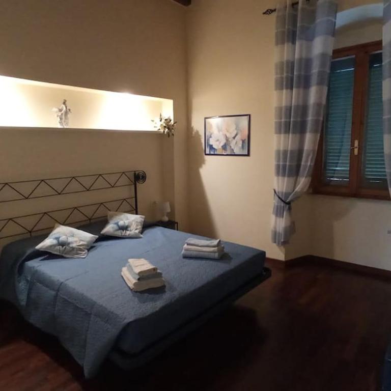 CASA in PIAZZA nel centro storico a due passi dagli imbarchi - Appartamento con 2 Camere da Letto e Balcone - 16