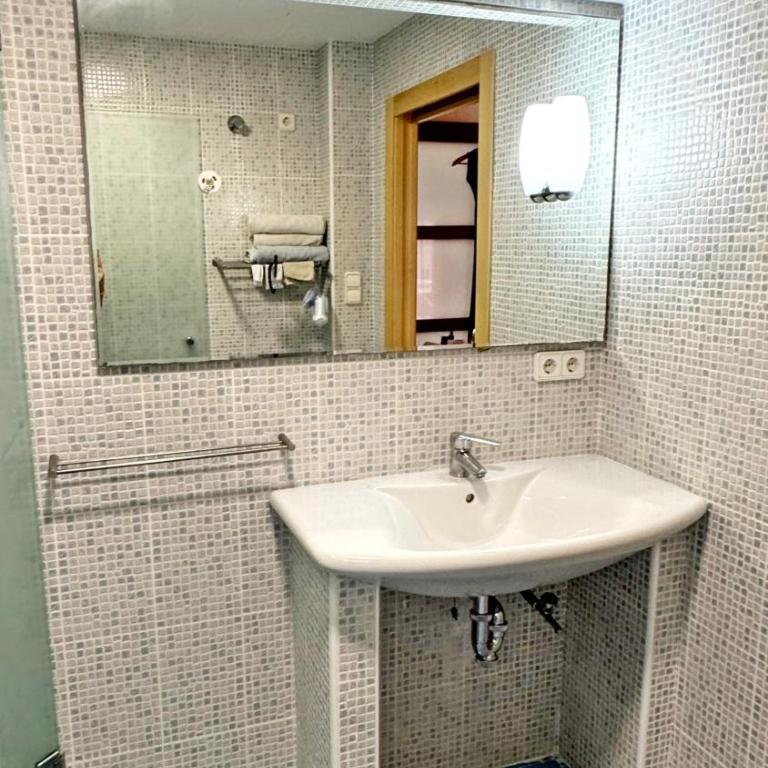 APT GANDIA Primera Línea - Alquiler solo a familias - Apartamento Deluxe de 3 dormitorios - 3