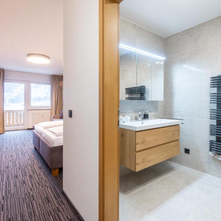 Praga Apartments & Restaurant Zell am See-Kaprun - Studio mit Kingsize-Bett - 5