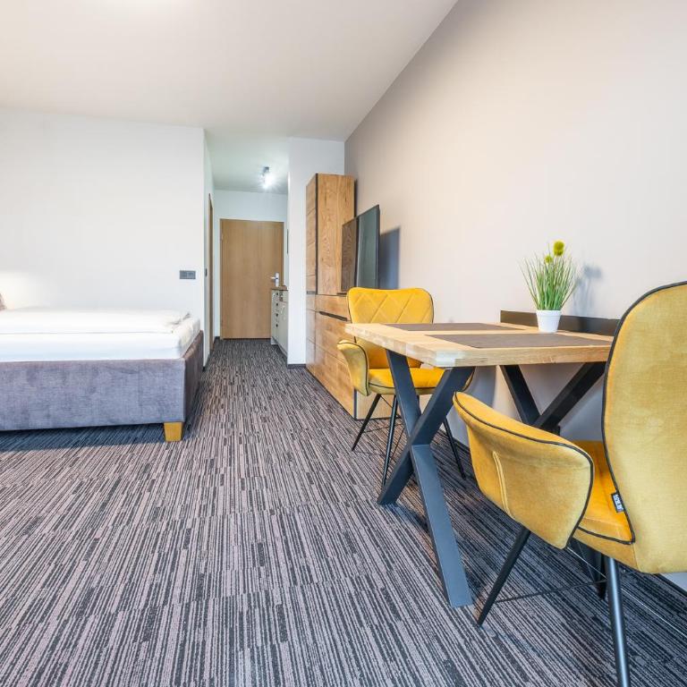 Praga Apartments & Restaurant Zell am See-Kaprun - Studio mit Kingsize-Bett - 2