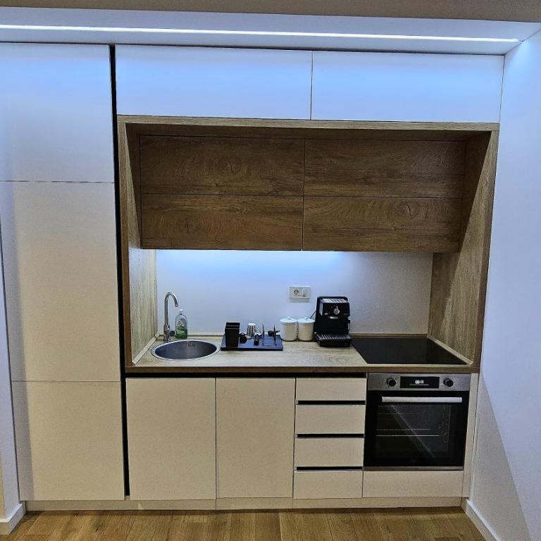 Bella Vista Residence D7 - One-Bedroom Apartment - 13