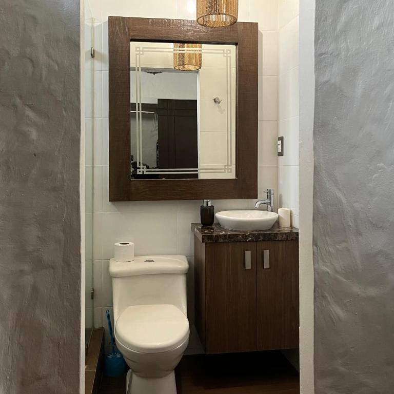 Beach house room for 2 with Balcony and Breakfast - Habitación con cama extragrande y balcón - 1