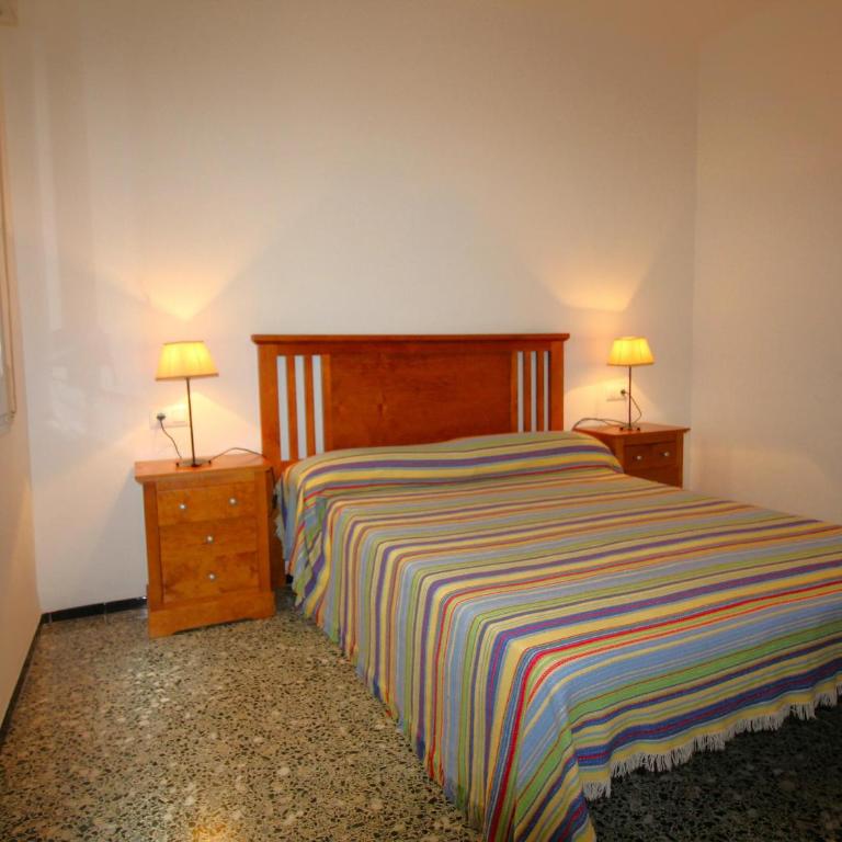 Apartamento céntrico y luminoso a 100m de la playa, renovado con WiFi, balcón y lavadora - ES-228-6 - Apartamento - 7