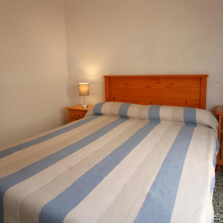 Apartamento céntrico y luminoso a 100m de la playa, renovado con WiFi, balcón y lavadora - ES-228-6 - Apartamento - 10