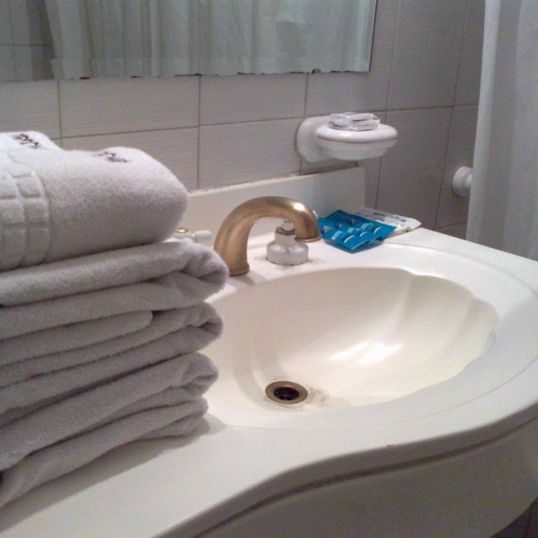 Tritone Hotel - Habitación Triple - 8