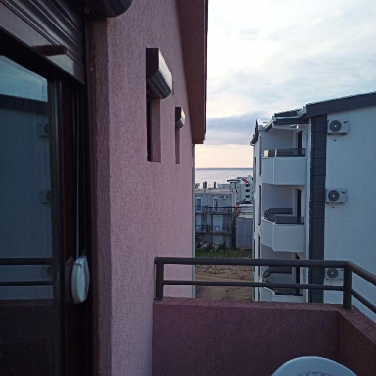 Cheap Montenegro Apartments - Double Room with Balcony and Sea View - 4