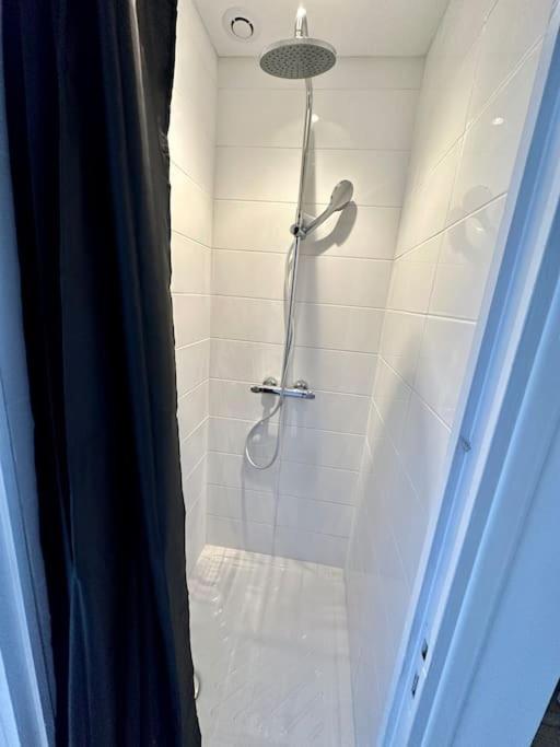 maison 22 couchages prox gare et centre Max 10 chambres - Maison de Vacances - 44