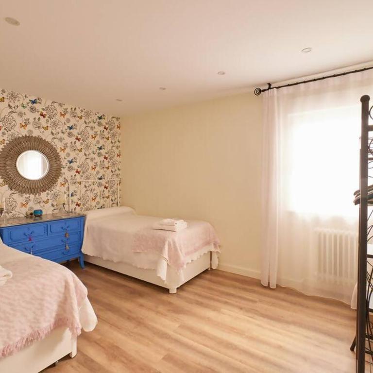 Alojamiento centro histórico Catedral - Three-Bedroom Apartment - 9