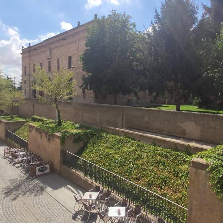 Alojamiento centro histórico Catedral - Three-Bedroom Apartment - 25