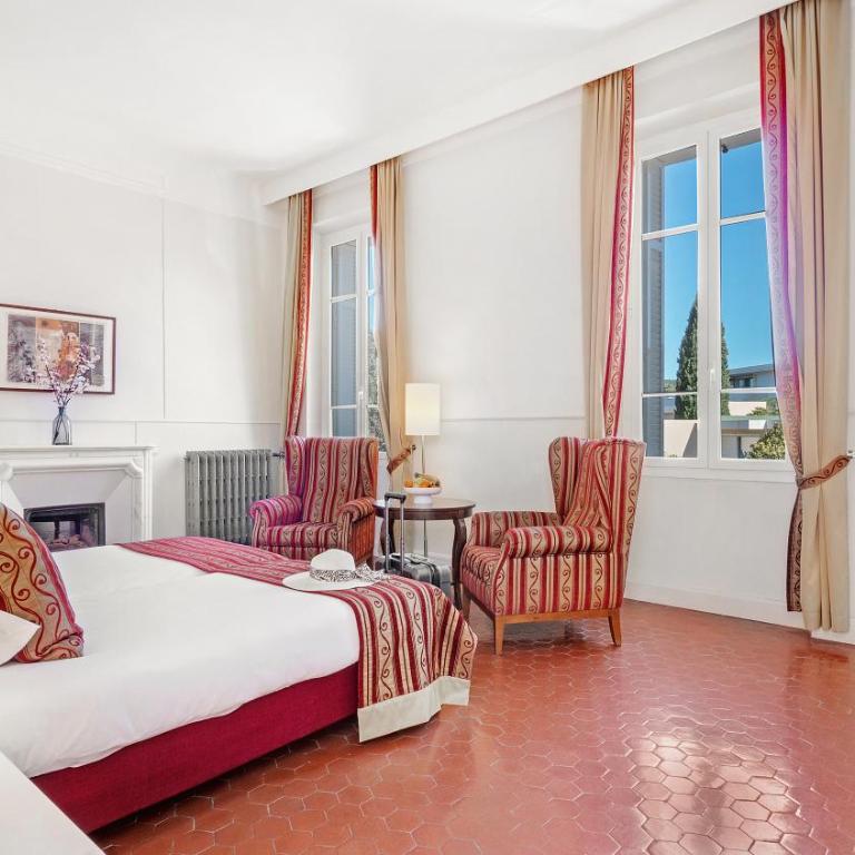 Hotel Les Tourelles - King Room - No Airconditioning - 1