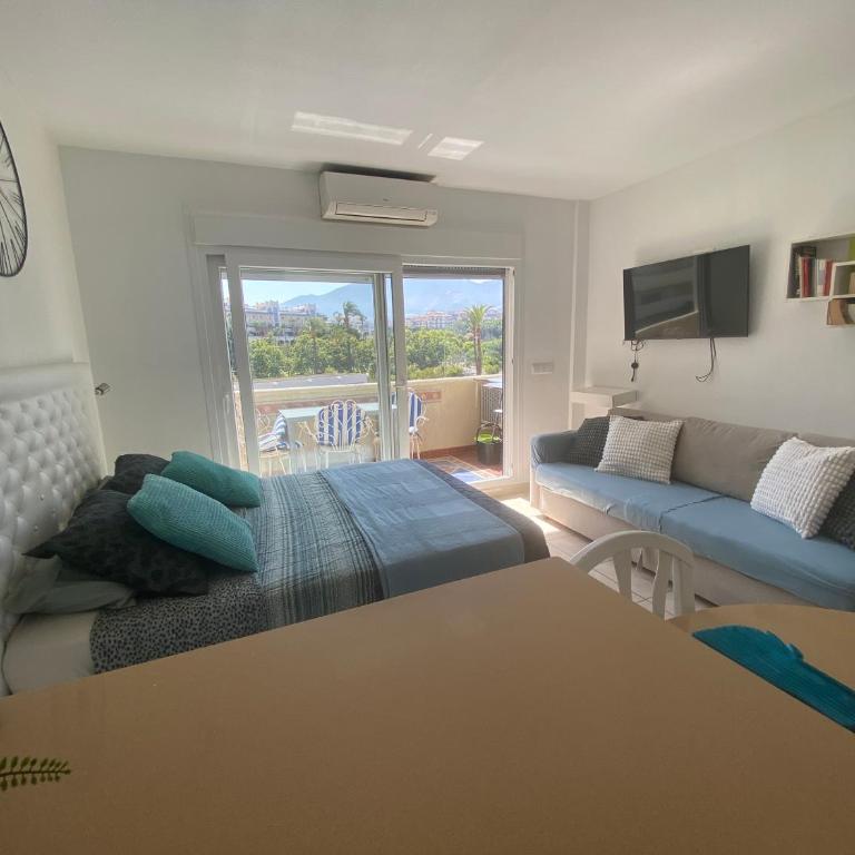 Benal Beach - Estudio con balcón - 7