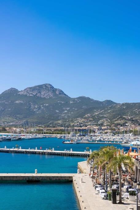 L'appartement Macci, au coeur du port avec vue spectaculaire - Appartement 2 Chambres - Vue sur Mer - 25