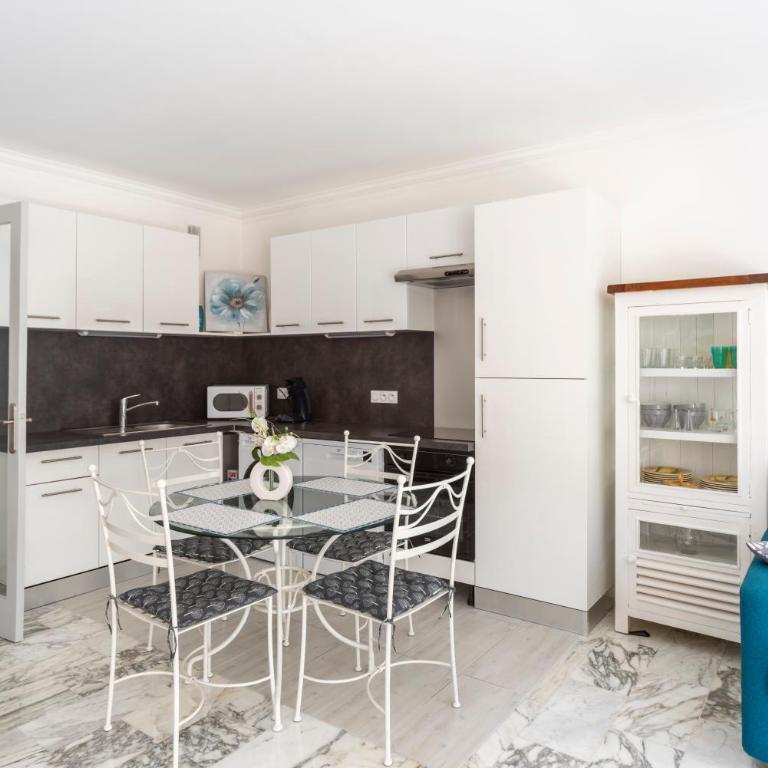 Grand studio centre-ville cannes aperçu mer - Appartement 1 Chambre - 5