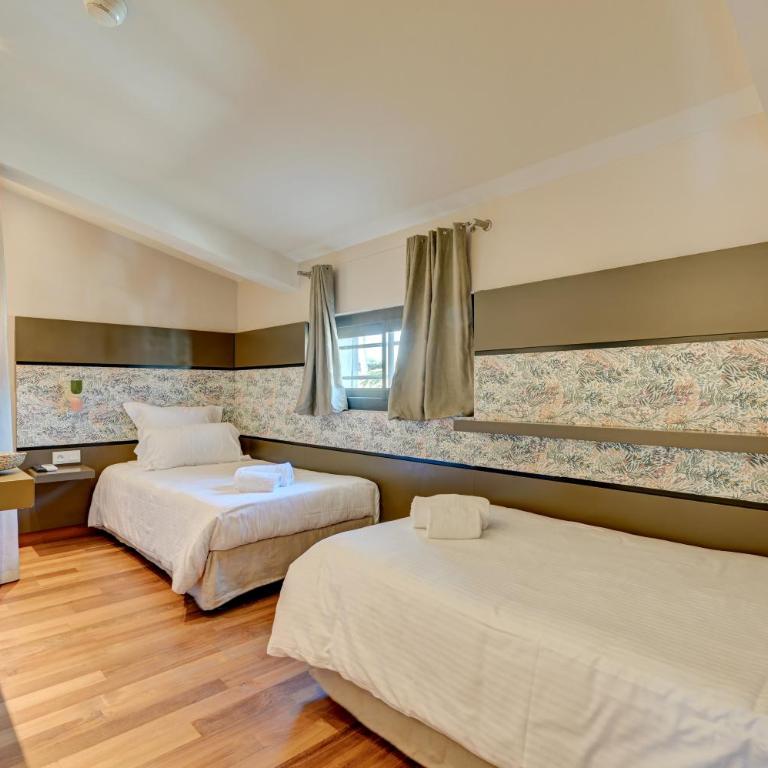 Hôtel Bor - Cabine Chambre Lits Jumeaux - 1