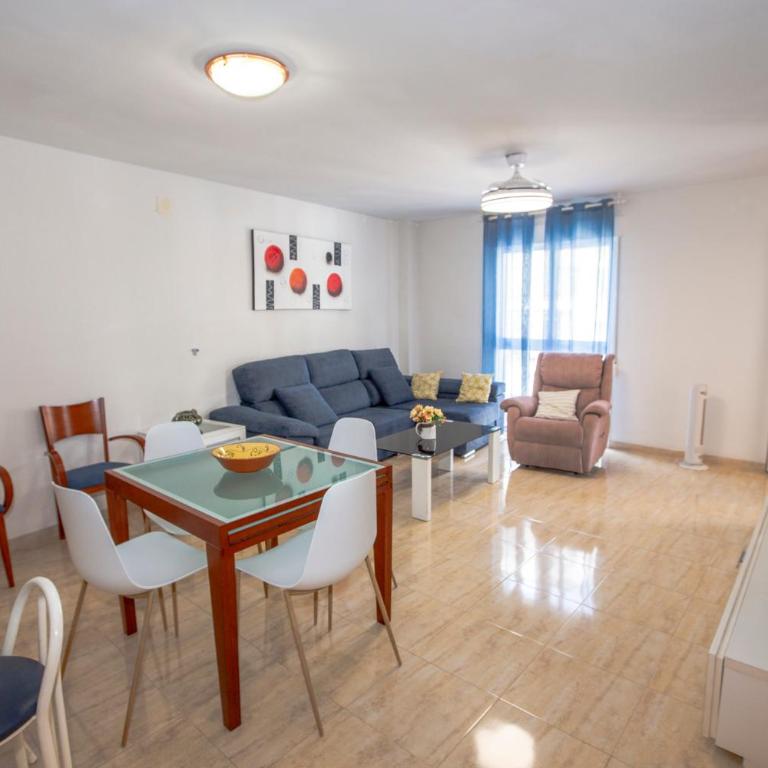 Fuerte Apartment Great Location - Three-Bedroom Apartment - 16