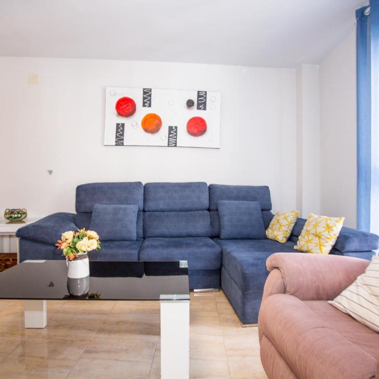 Fuerte Apartment Great Location - Three-Bedroom Apartment - 2