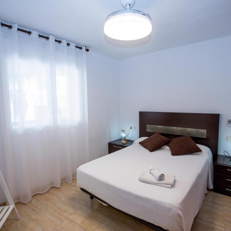 Fuerte Apartment Great Location - Three-Bedroom Apartment - 8