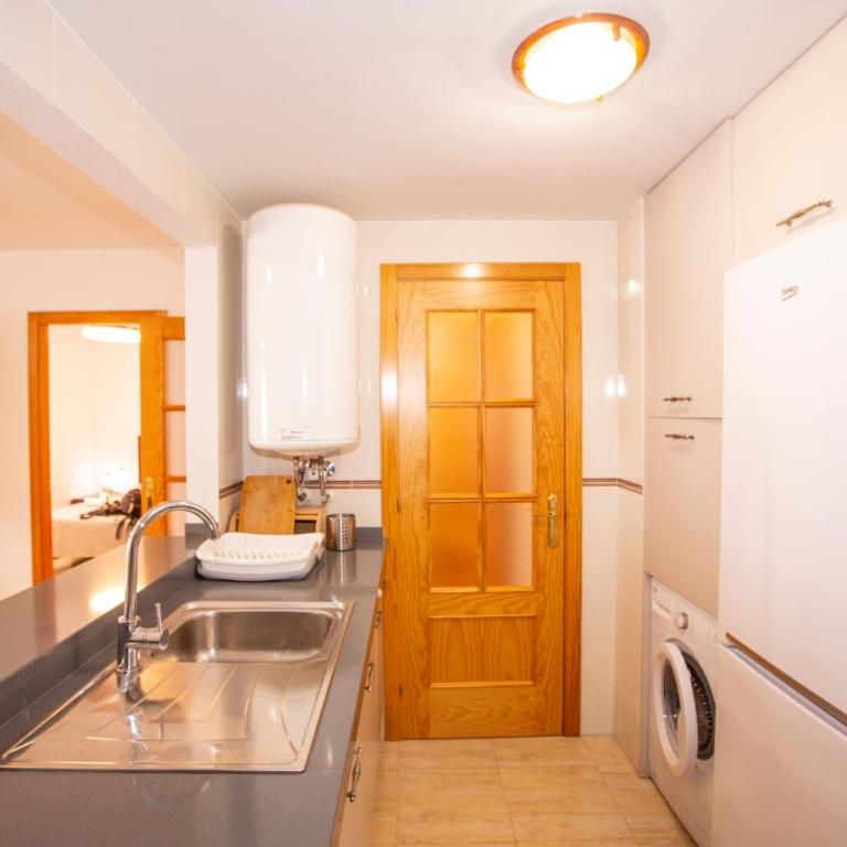 Fuerte Apartment Great Location - Three-Bedroom Apartment - 6