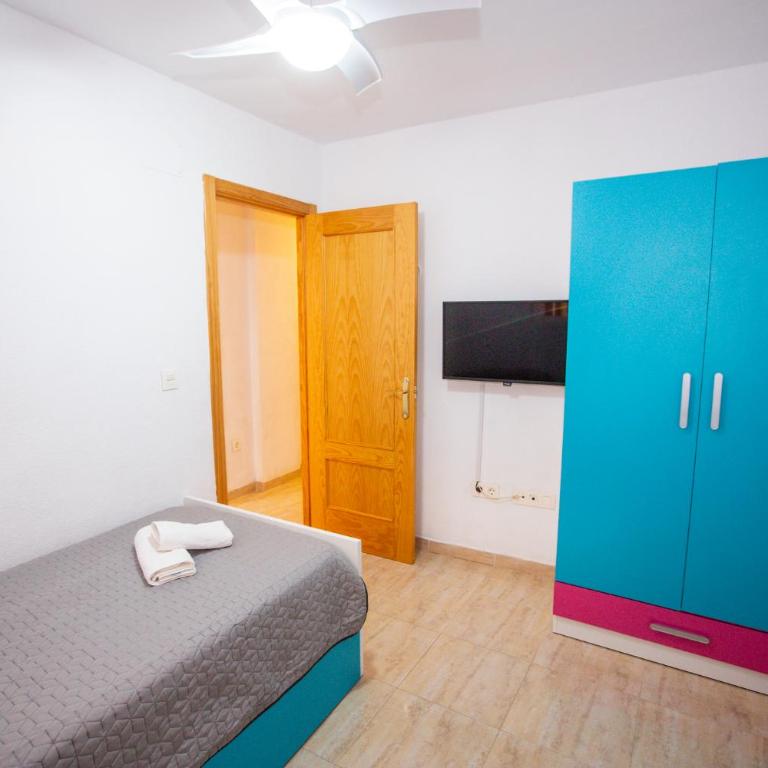 Fuerte Apartment Great Location - Three-Bedroom Apartment - 11