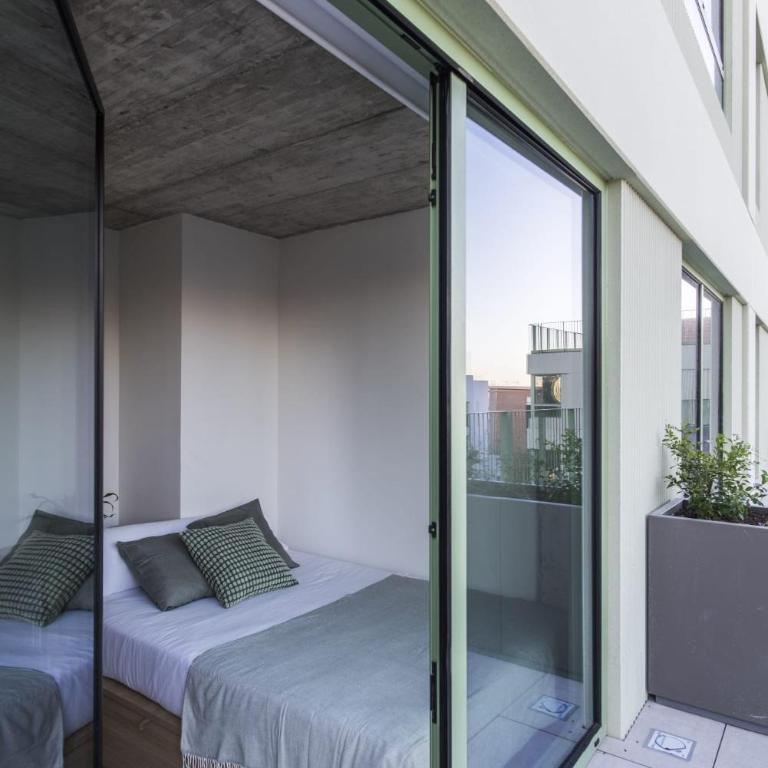 aparto Cristóbal de Moura Hall of residence - ONLY FOR STUDENTS IN BARCELONA - Superior Studio - 3