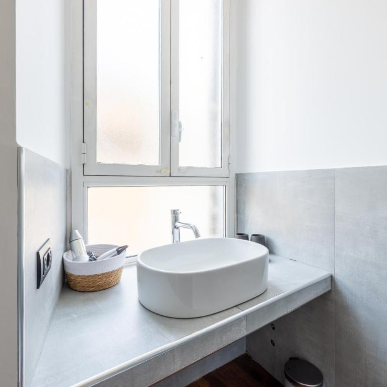 Cavour 211 - B&D Apartments - Appartamento con 3 Camere da Letto - 40