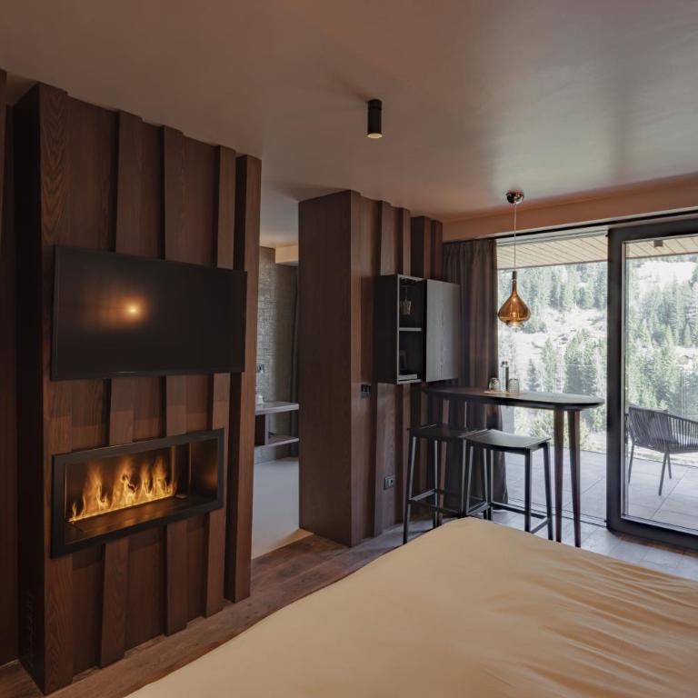 Latemar - Hotel Suites Spa - Suite con Vasca Idromassaggio - 1