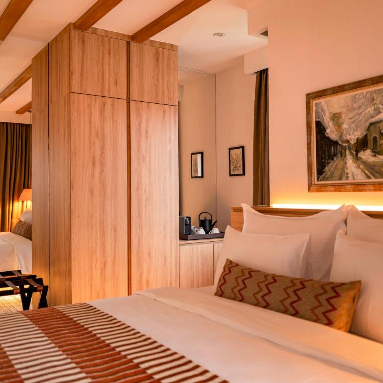 Hotel Baškuća Sarajevo - Deluks Dvokrevetna Soba sa Bračnim Krevetom i Balkonom - 3
