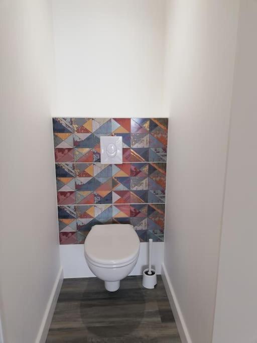 Bas de villa, vue mer, terrasse, clim, piscine - One-Bedroom Apartment - 24