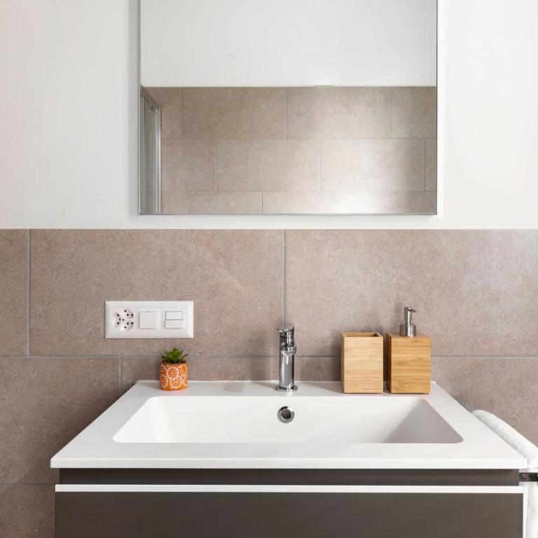 Magic Deluxe Suites - Free Parking - Appartamento con 2 Camere da Letto - 36