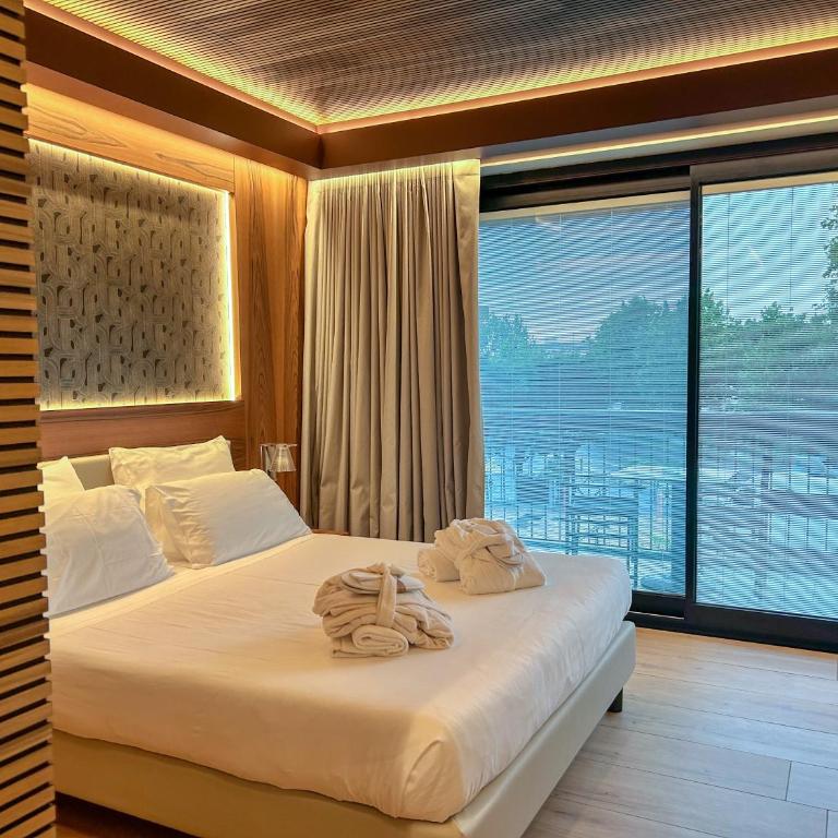 Alevic Hotel Sirmione - Deluxe Room with Balcony - Second Floor - 2