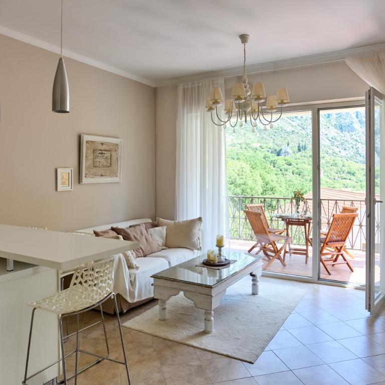 GН Apartmani with Mountains view - Two-Bedroom Apartment - 3
