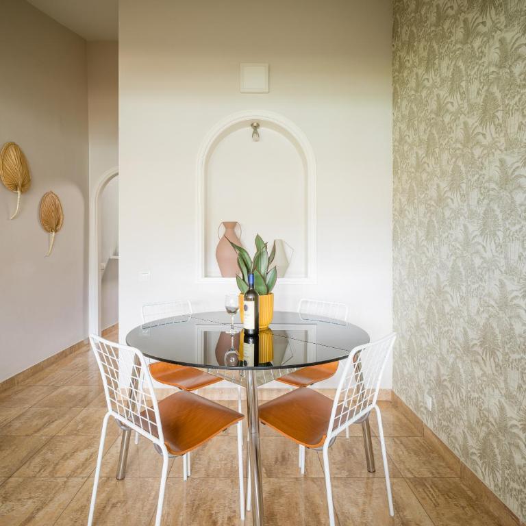 Banana House in Top Location by CanaryScape - Three-Bedroom House - 14