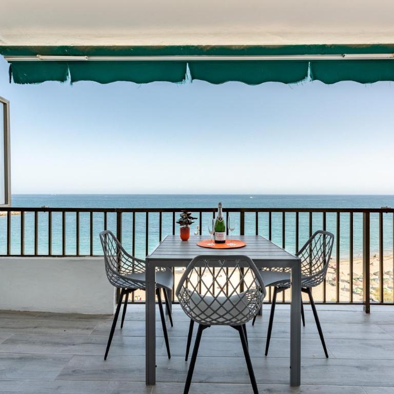 MalagaSuite Golden Views Fuengirola - Three-Bedroom Apartment with Sea View - 6
