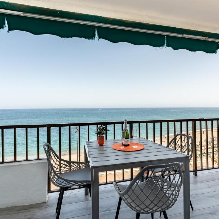 MalagaSuite Golden Views Fuengirola - Three-Bedroom Apartment with Sea View - 7