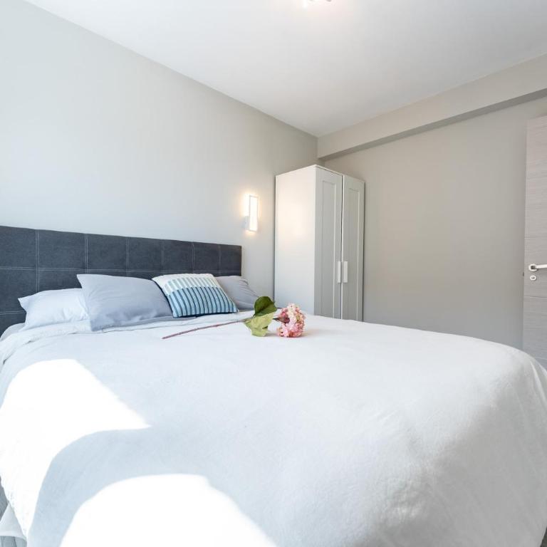 MalagaSuite Golden Views Fuengirola - Three-Bedroom Apartment with Sea View - 21