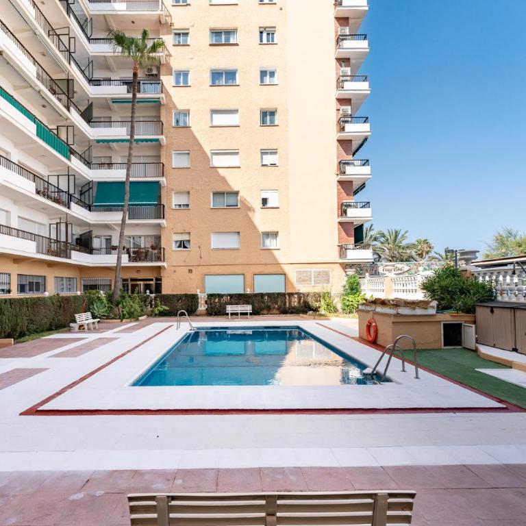 MalagaSuite Golden Views Fuengirola - Three-Bedroom Apartment with Sea View - 28