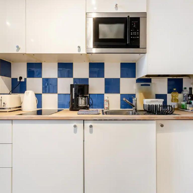 Lurbe Bleue I Peaceful & Charming 4pax apartment I Bordeaux City Center - One-Bedroom Apartment - 4