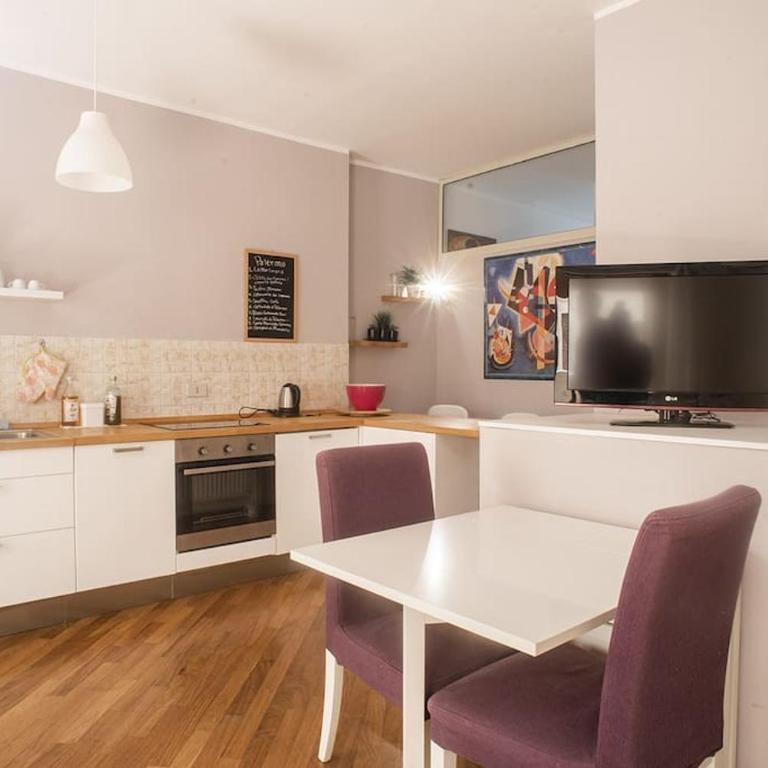 New Stabile APT Balcony central apartment - Appartamento con 1 Camera da Letto - 9