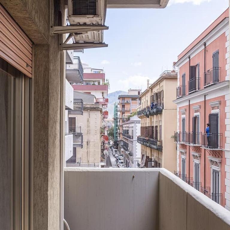 New Stabile APT Balcony central apartment - Appartamento con 1 Camera da Letto - 31