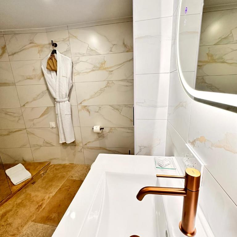 Boutique Hotel Comtal Empuries - Suite - 9