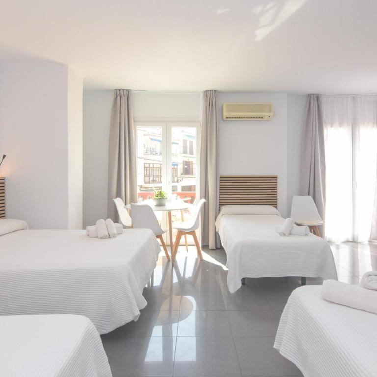 Hostal La Ermita - Habitación Familiar Clásica - 3
